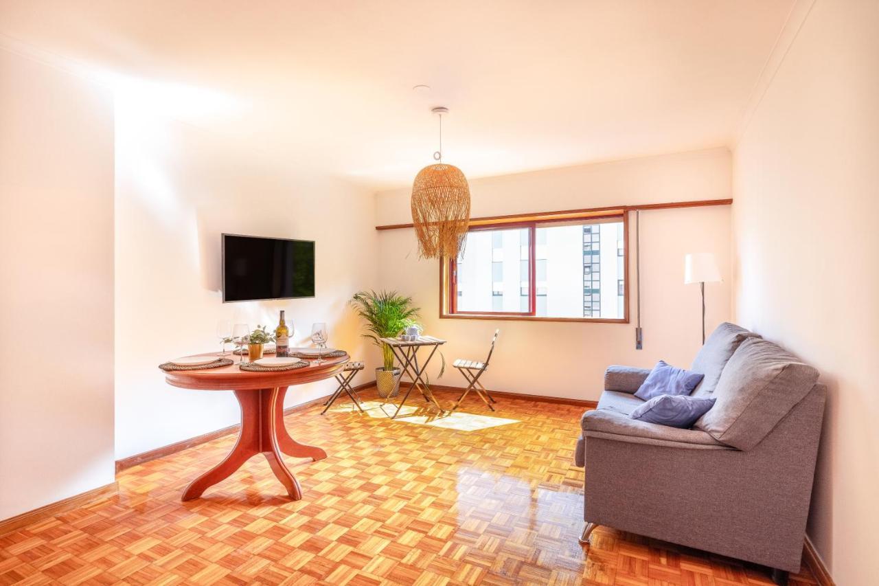 포르투 Boavista Premium With Ac, Terrace- Parking ,Supermarket And Metro T3 아파트 외부 사진